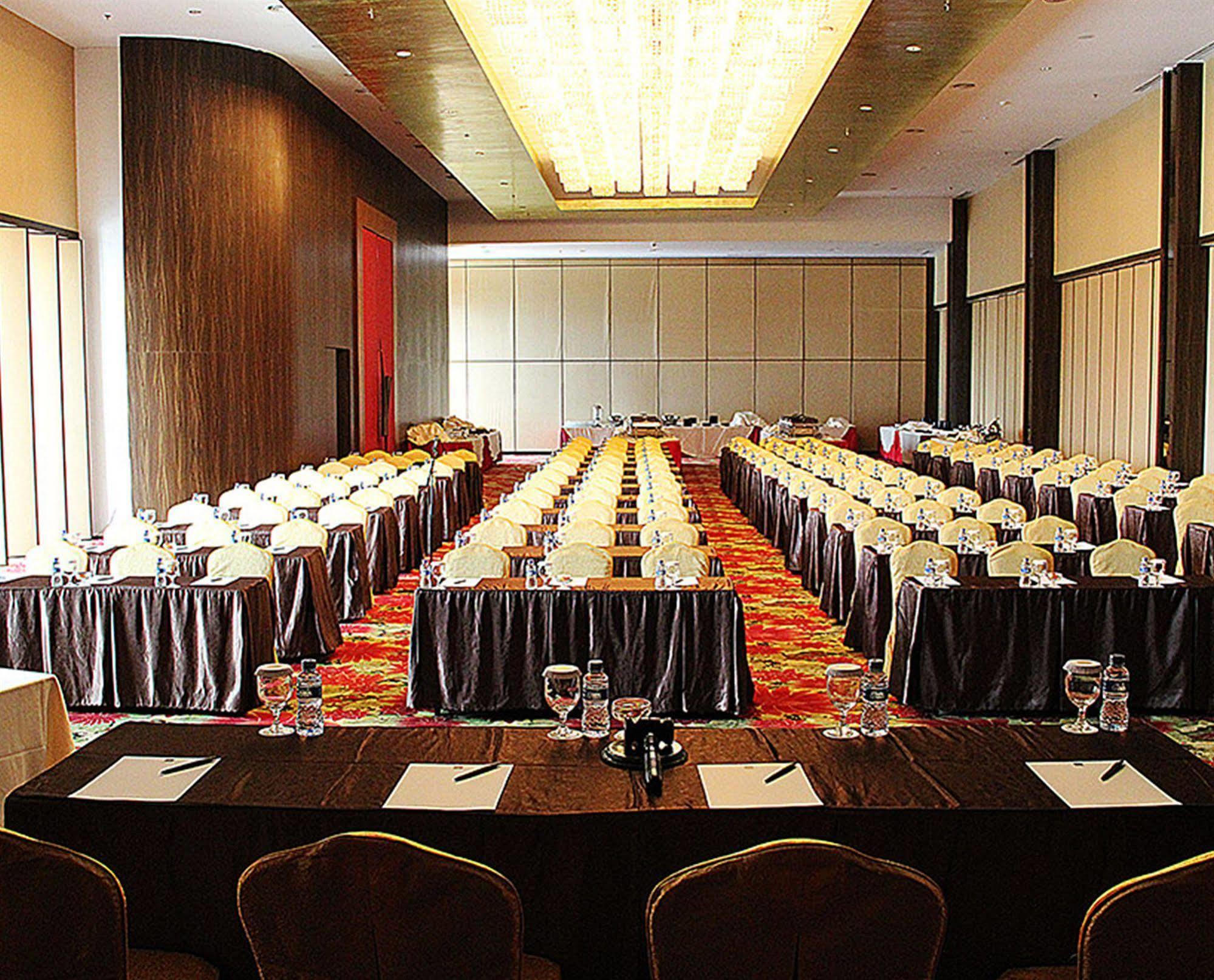 Hariston Hotel & Suites, Pluit - Jakarta Exterior foto
